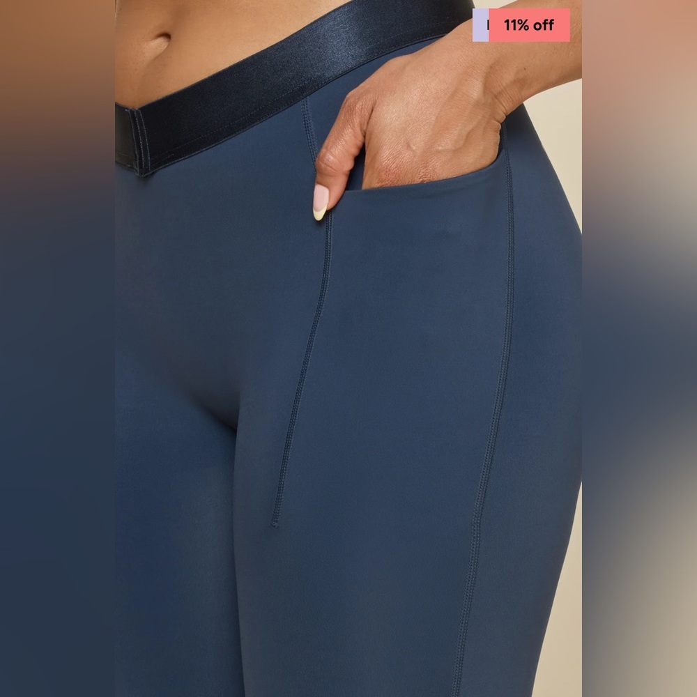 NWT Popflex Navy Contour Flared Legging - Picture 3 of 16